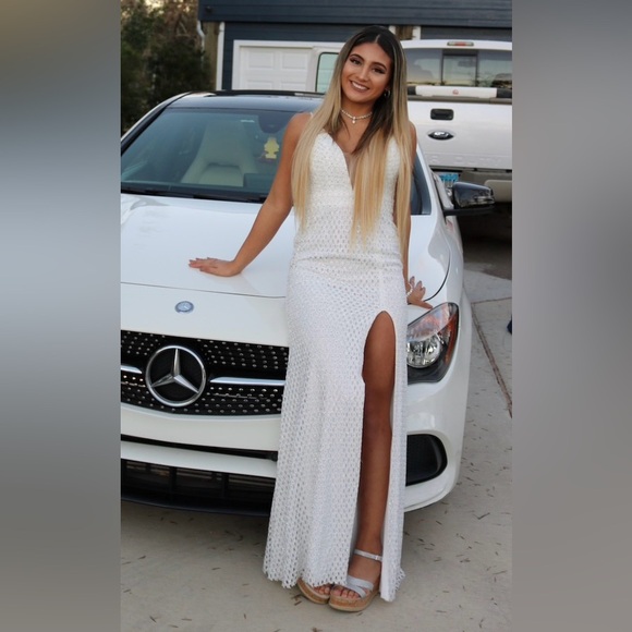 White Rhinestone Prom Dress - Size 4 🤍 - Picture 3 of 10